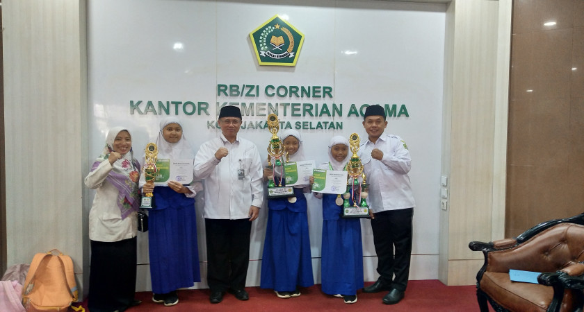 Tiga Peserta Didik MINASI Mendapatkan Penghargaan Juara KSM Tahun 2023